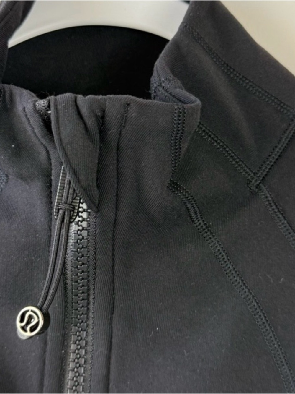 Lululemon Define Relaxed-Fit Jacket Luon Black. - Picture 4 of 7
